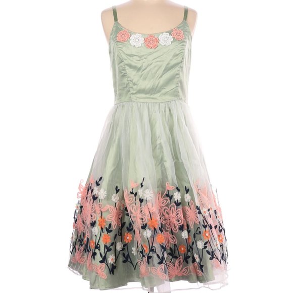 🌟Tatyana || 💗Rare Find💗Sweet Surrender Dress - Picture 3 of 4